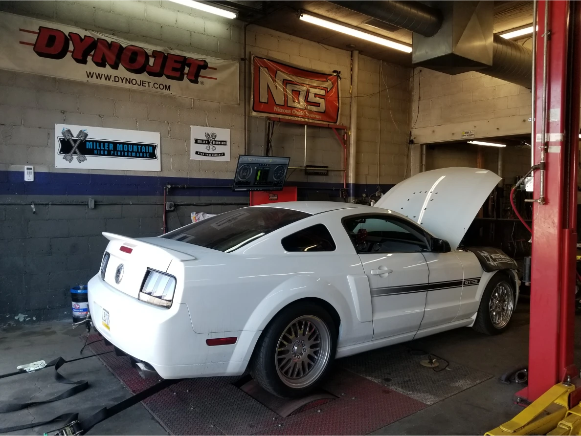 White Mustang on the dyno at Miller Mountain HP 1 White Mustang on the dyno at Miller Mountain HP